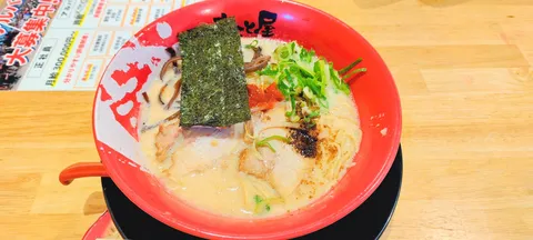 深夜に染みる濃厚ラーメン