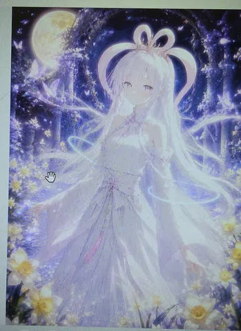 月夜に浮かぶ白い妖精
