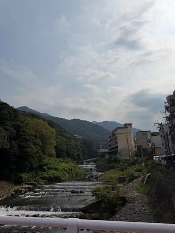 山あいの宿場町、せせらぎの風情
