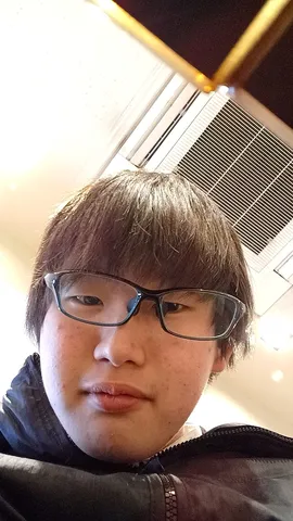 近距離で捉えた、真剣な眼差し