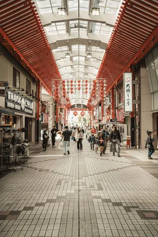 提灯が導く商店街