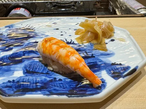 ぷりっと海老と涼やかな器