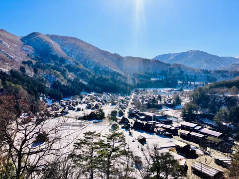冬空に溶ける、白銀の古里