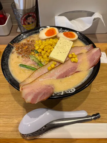 とろり濃厚ラーメンの夕景