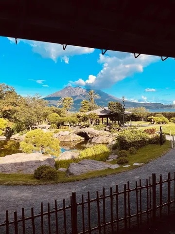 富士山と日本庭園の絶景