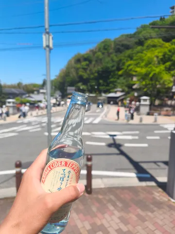 青空とサイダー、どこか懐かしい風景