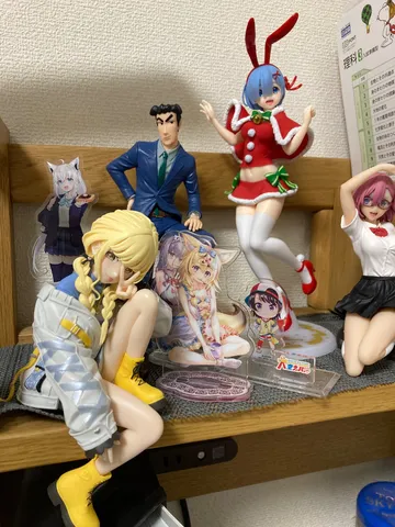 個性豊かなフィギュアたちの賑やかな集合