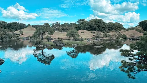 満ちる静寂の水面