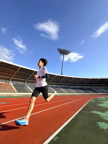 トラックを駆ける疾走感