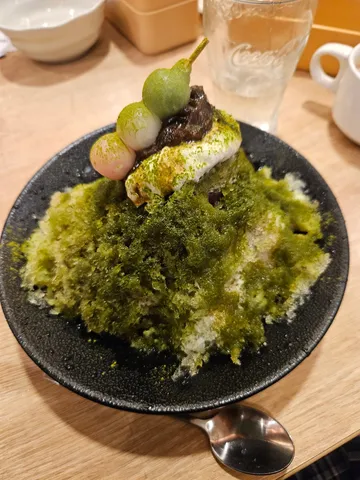 抹茶かき氷で涼やかティータイム