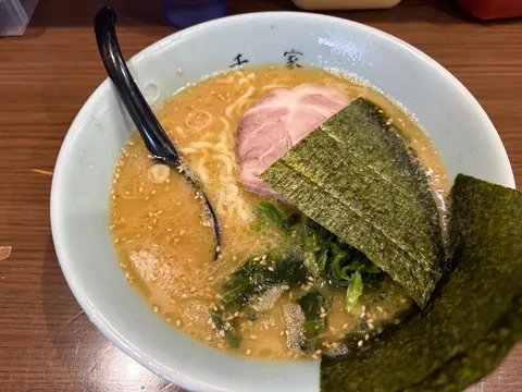 海苔香る、誘惑のラーメン