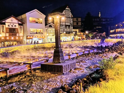 草津温泉の夜