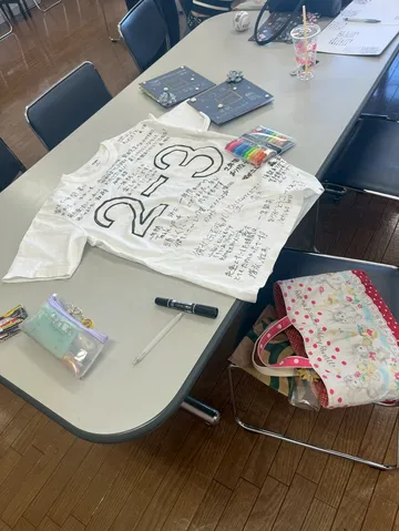 思い出が詰まった寄せ書きTシャツ
