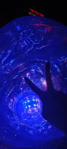 サイケデリックな宇宙旅行気分！
