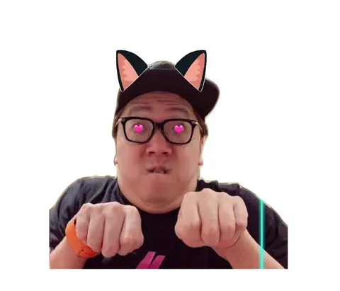 猫耳ハートでアピール中