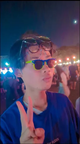 二つの光を宿す夜