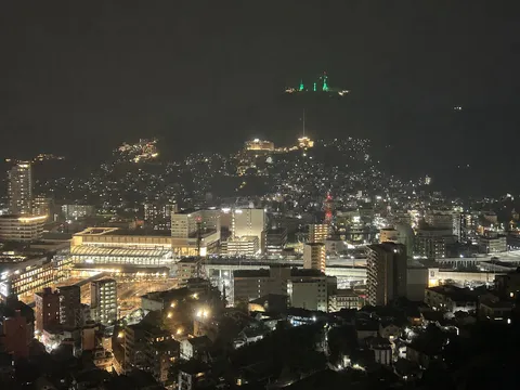 煌めく街の灯、夜景の宝石箱