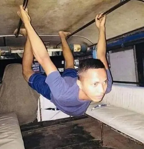 車内のニンジャ