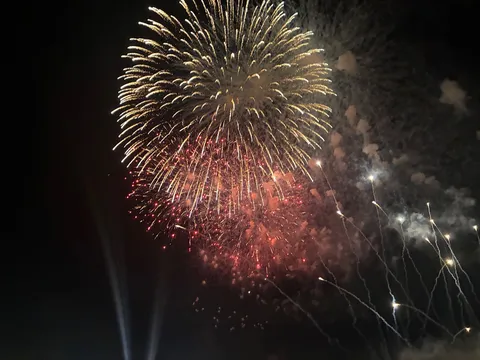 夜空を彩る、光の芸術