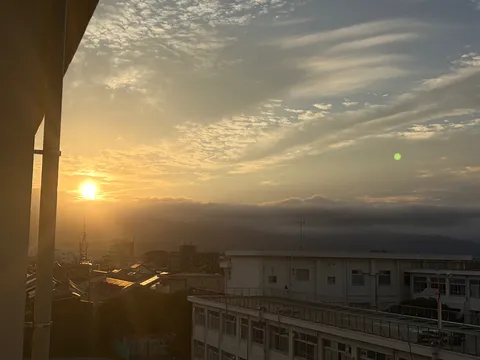 夕暮れと街の影絵