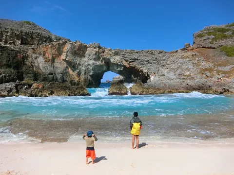 自然が織りなす神秘の門