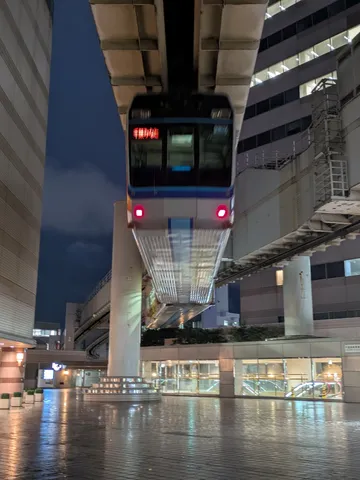 夜の空中旅の光景