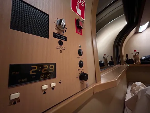 昭和レトロな車内時計