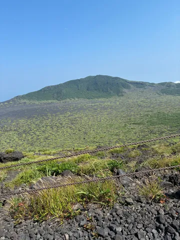 火山の緑が広がる風景