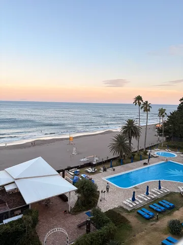 海へほどける夕暮れ