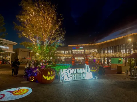 夜のハロウィン光景