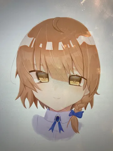 橙髪の微笑み横顔