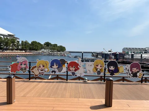 海風に並ぶ萌えキャラたち