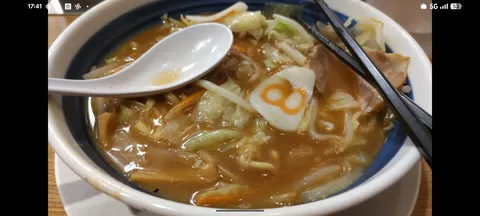 湯気立つ一杯、心も温まる