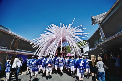 祭りの華、天まで届け