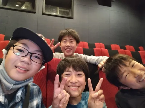 映画館でピース！友情エピソード