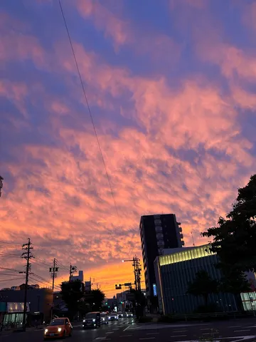 空が魅せる夕暮れのショー