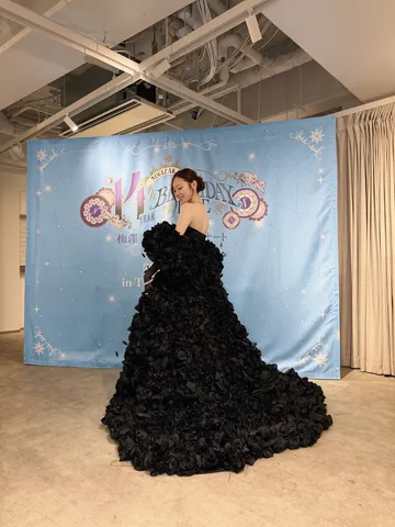 黒い花びらドレスと14th