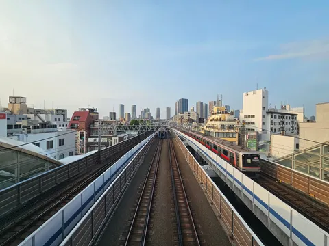 都会のレール、日常の軌跡