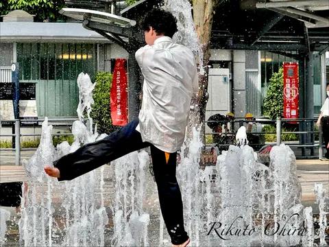 水しぶきと躍動感