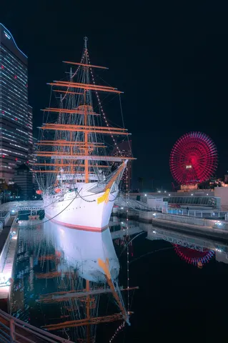 静寂に浮かぶ、夜の煌めき