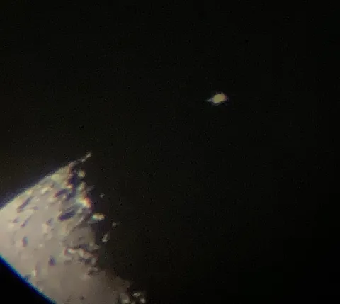 望遠鏡が捉えた夜空の二重奏