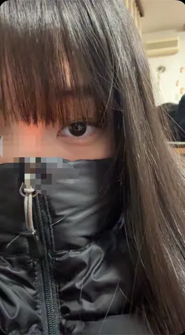 冬風を隠す静かな視線