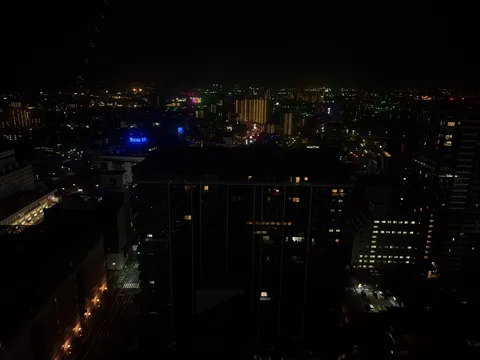 眠らない街の灯り