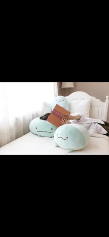 お昼寝タイムは癒やしのぬいぐるみと読書