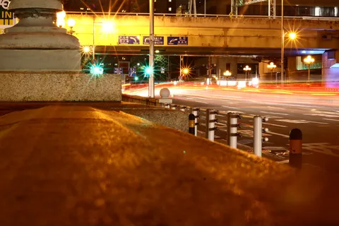 流れる光の夜景