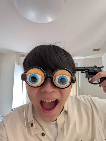 コミカルなメガネの表情