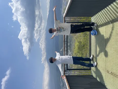 雄大な富士と広い空の下で
