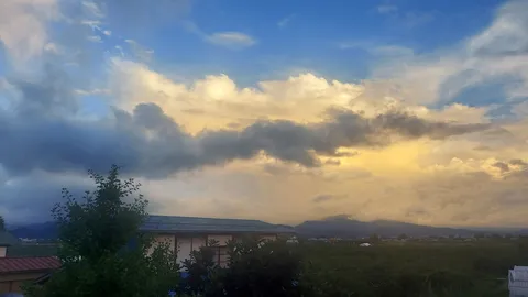 夕暮れ空と田園風景