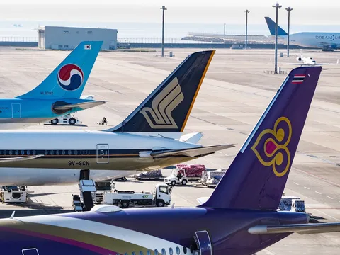 飛行機、集合！