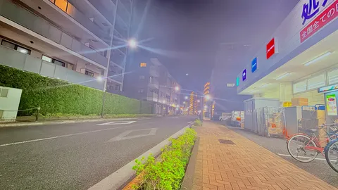 夜風に浮かぶ静かな光景